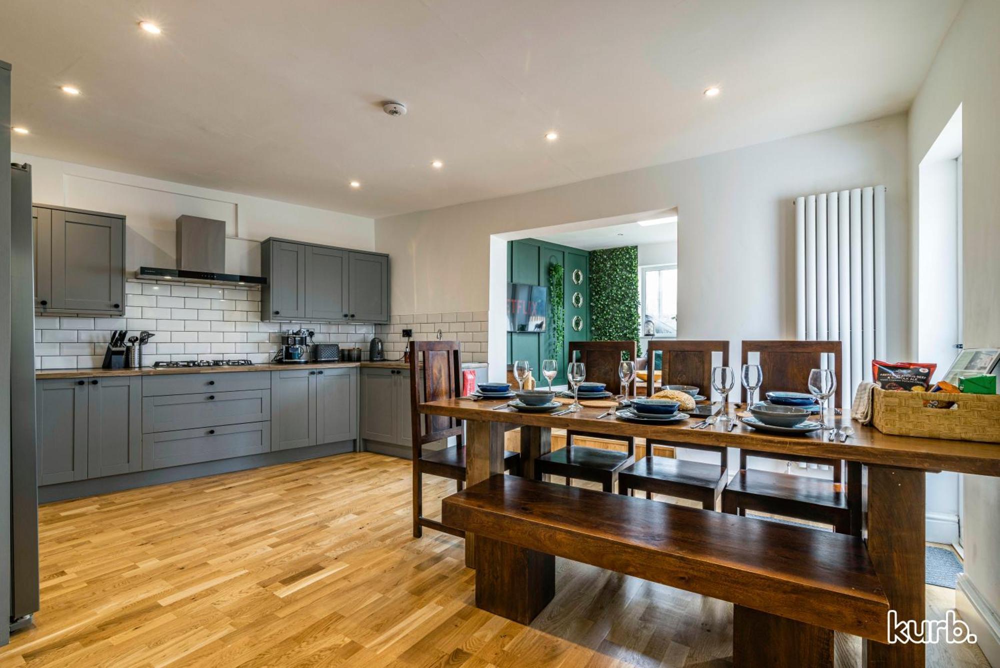 Carlton Hill House - 5 Bedroom House With Parking Holiday home Nottingham